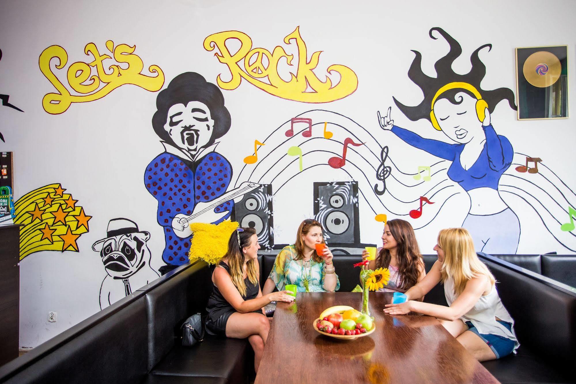 Let'S Rock Party Hostel! Age Limit From 18 Until 40! Krasków Εξωτερικό φωτογραφία